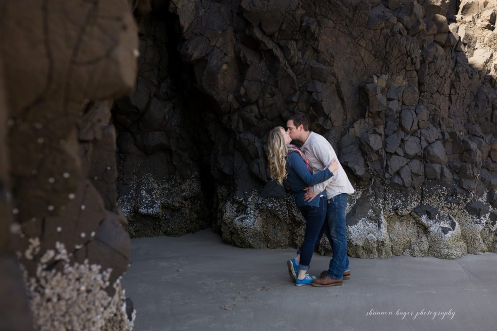 oregon coast anniversary session, beach couples session, cannon beach wedding photographer, oregon coast photographer