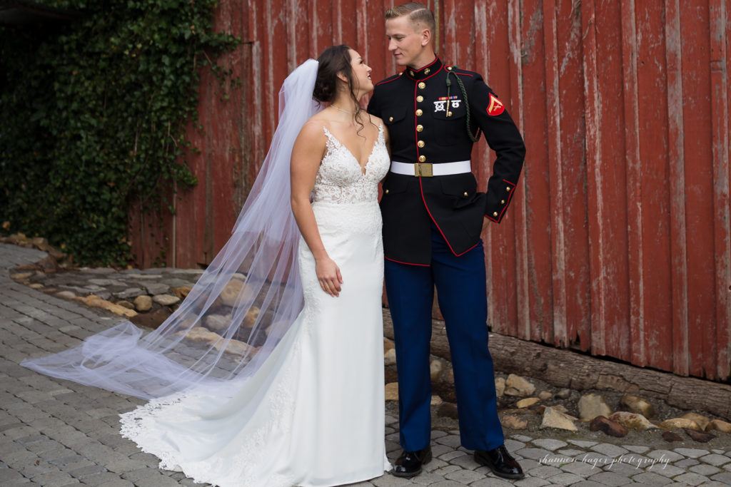 inn at avonlea winter barn wedding, portland wedding photographer, mt hood wedding photography