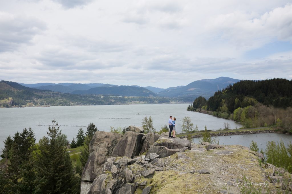 portland photographer weddings, outdoor engagement session columbia river gorge