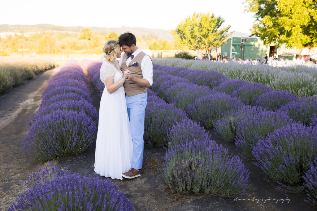 oregon lavender farm wedding photos by shannon hager photography