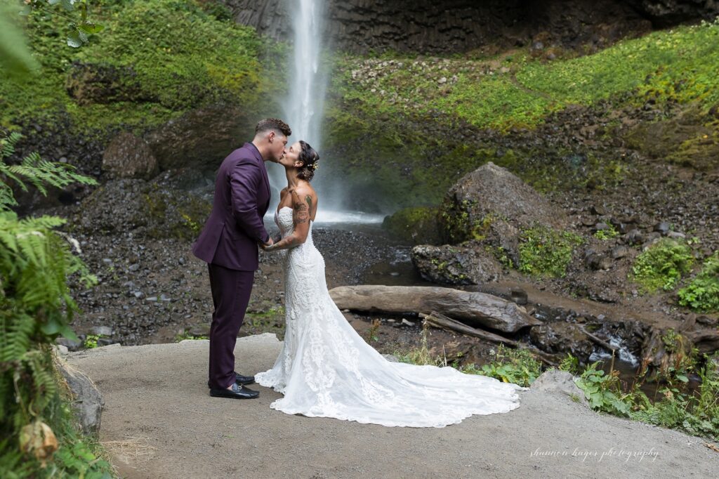 columbia river gorge elopement at latourell falls