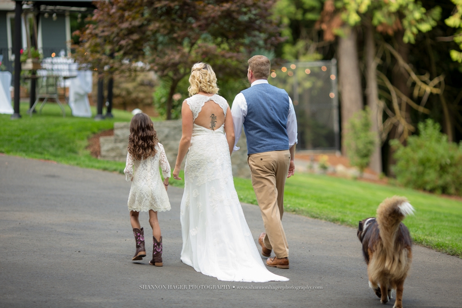 wedding photography portland, first look, shannon hager photography, backyard wedding