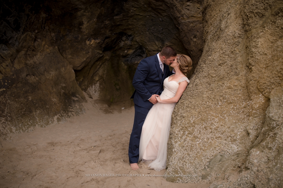 oregon beach wedding, hug point, shannon hager photography