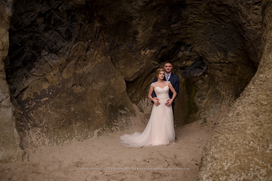 oregon beach elopement, wedding, hug point, shannon hager photography
