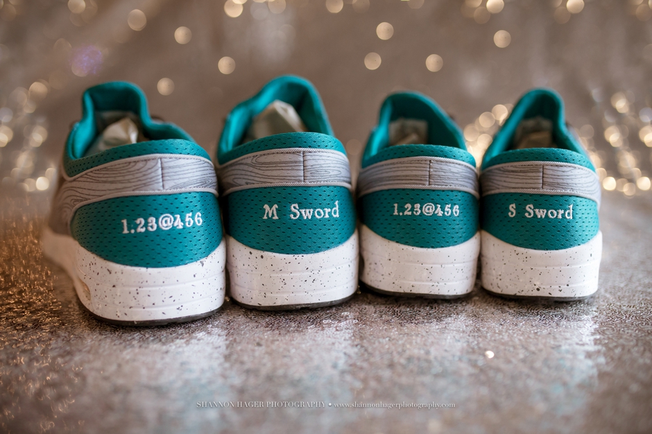 salem wedding photographer, nike, green villa barn, winter wedding oregon