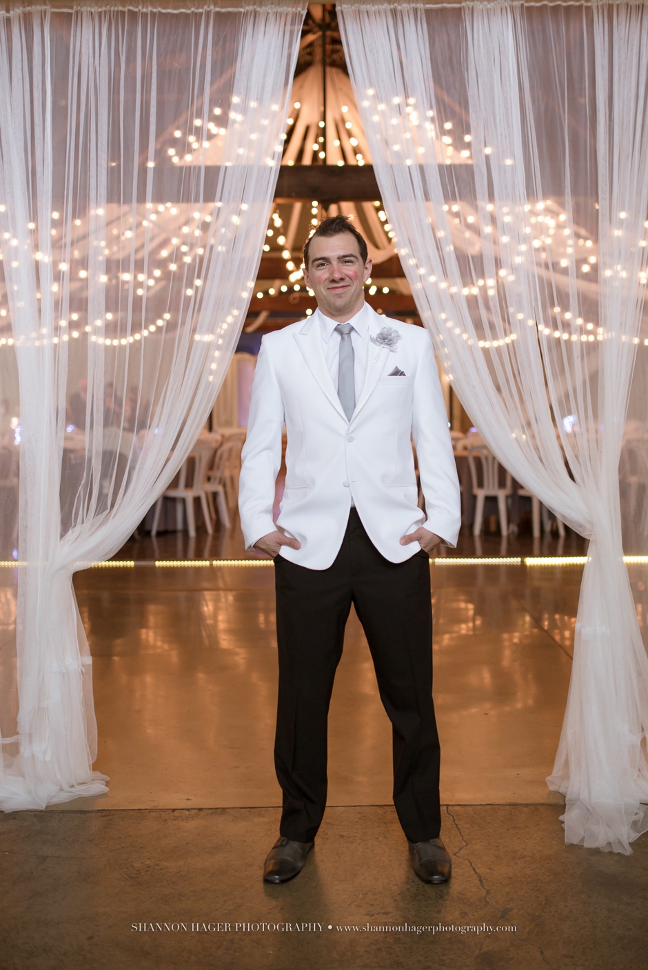 green villa barn, winter wedding oregon, portland and salem wedding photographer