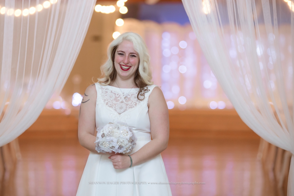 green villa barn, winter wedding oregon, portland and salem wedding photographer