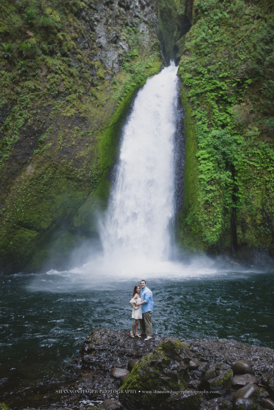 oregon elopement photographer, wahclella falls