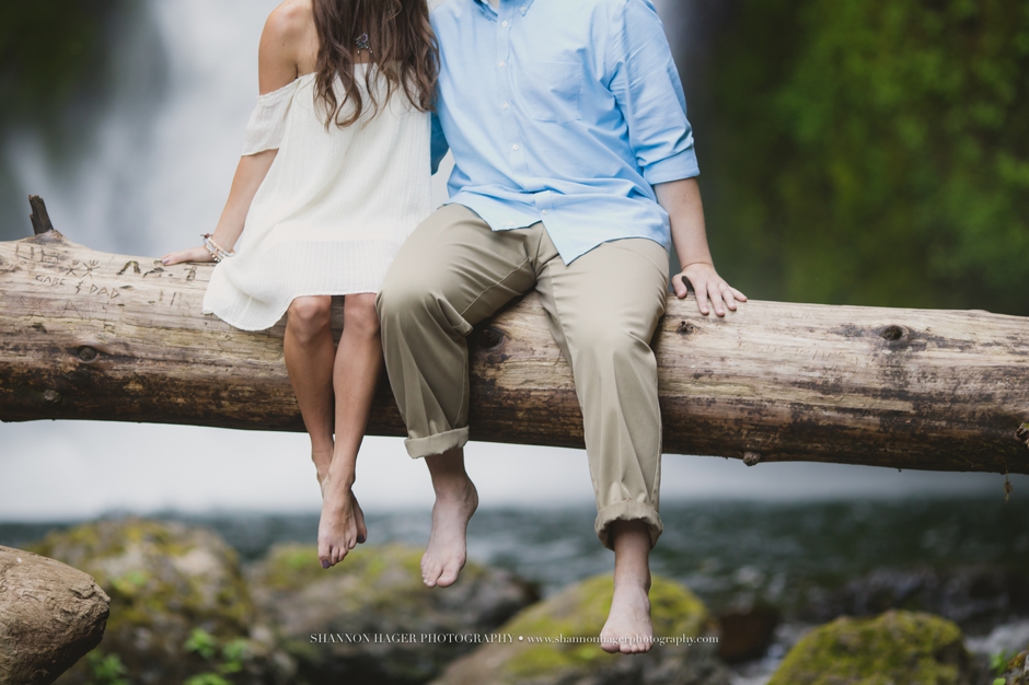 portland oregon engagement photographer, wahclella falls