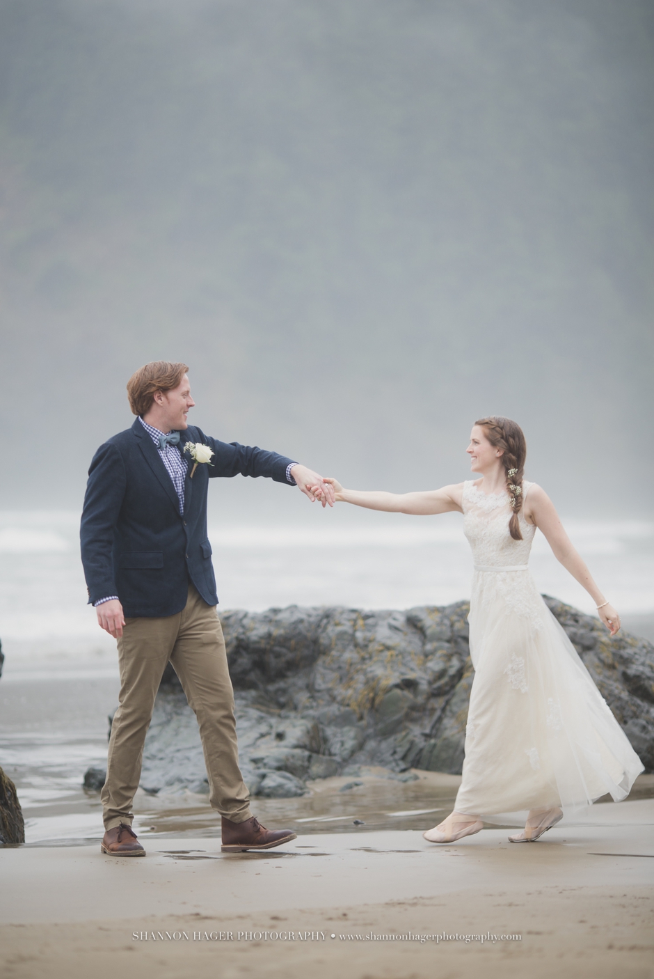 oregon coast elopement, cannon beach wedding