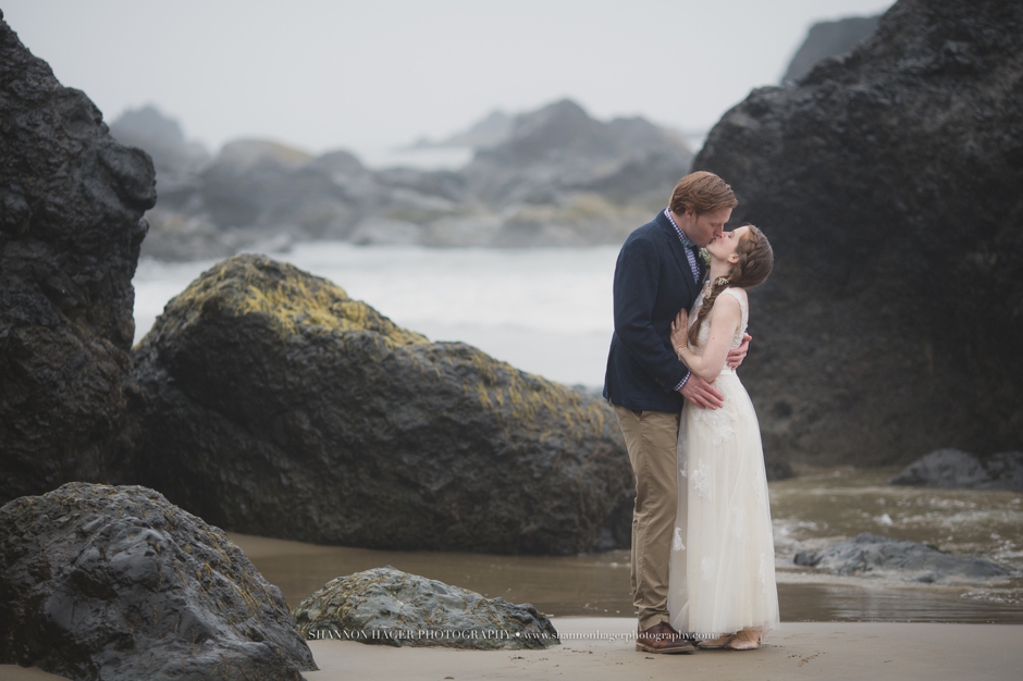 oregon beach wedding, oregon coast elopement