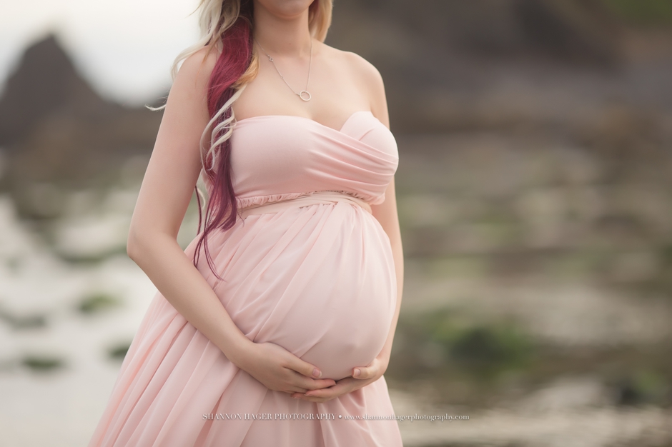 cannon beach oregon maternity photographer