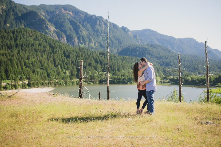 portland engagement photographer, columbia river gorge session