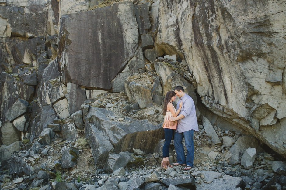 columbia river gorge engagement session, government cove