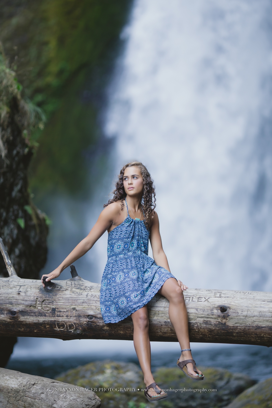 tigard senior photographer, wahcella falls photo session