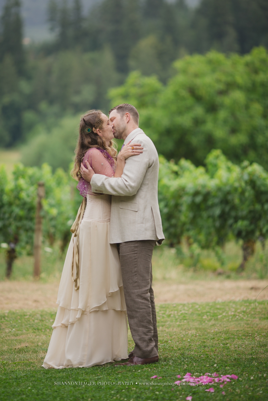 willamette valley vineyard wedding, oregon wedding photographer