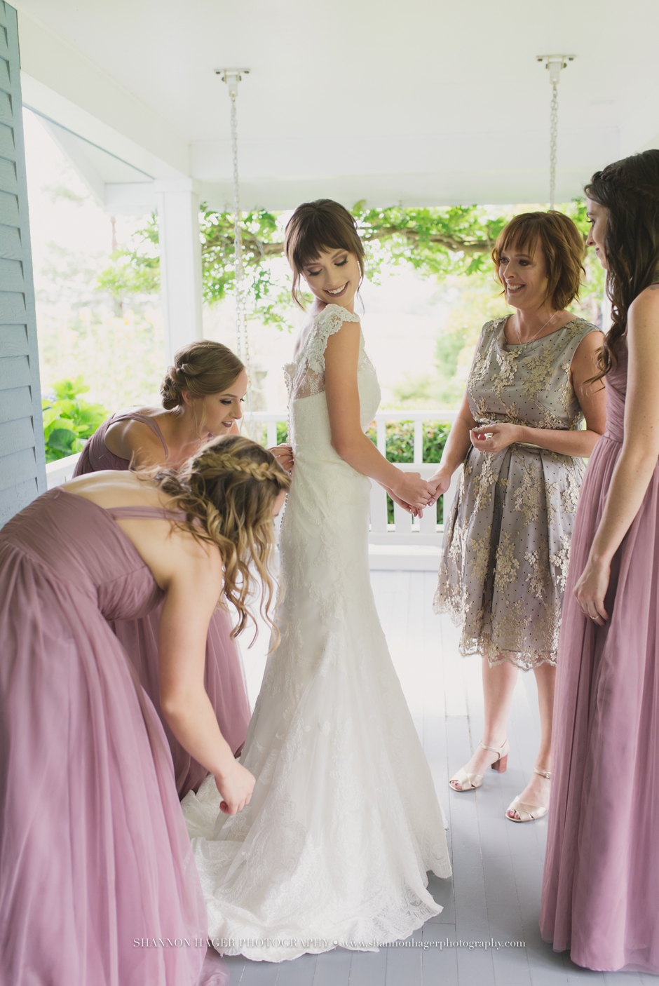portland wedding photographer, bride getting ready, shannon hager photography