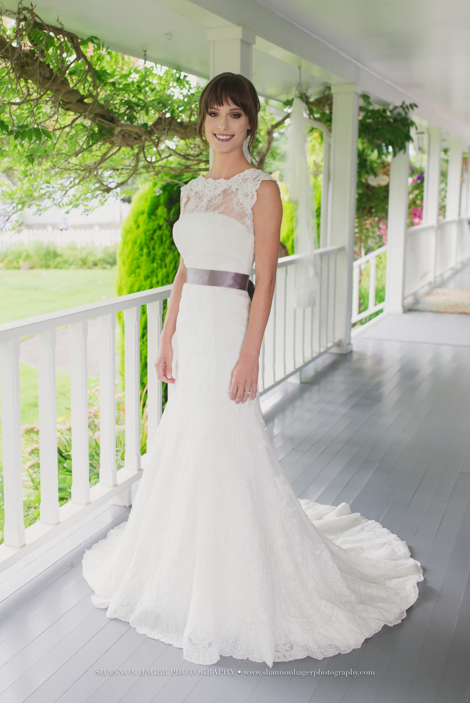 portland wedding photographer, bride getting ready, shannon hager photography
