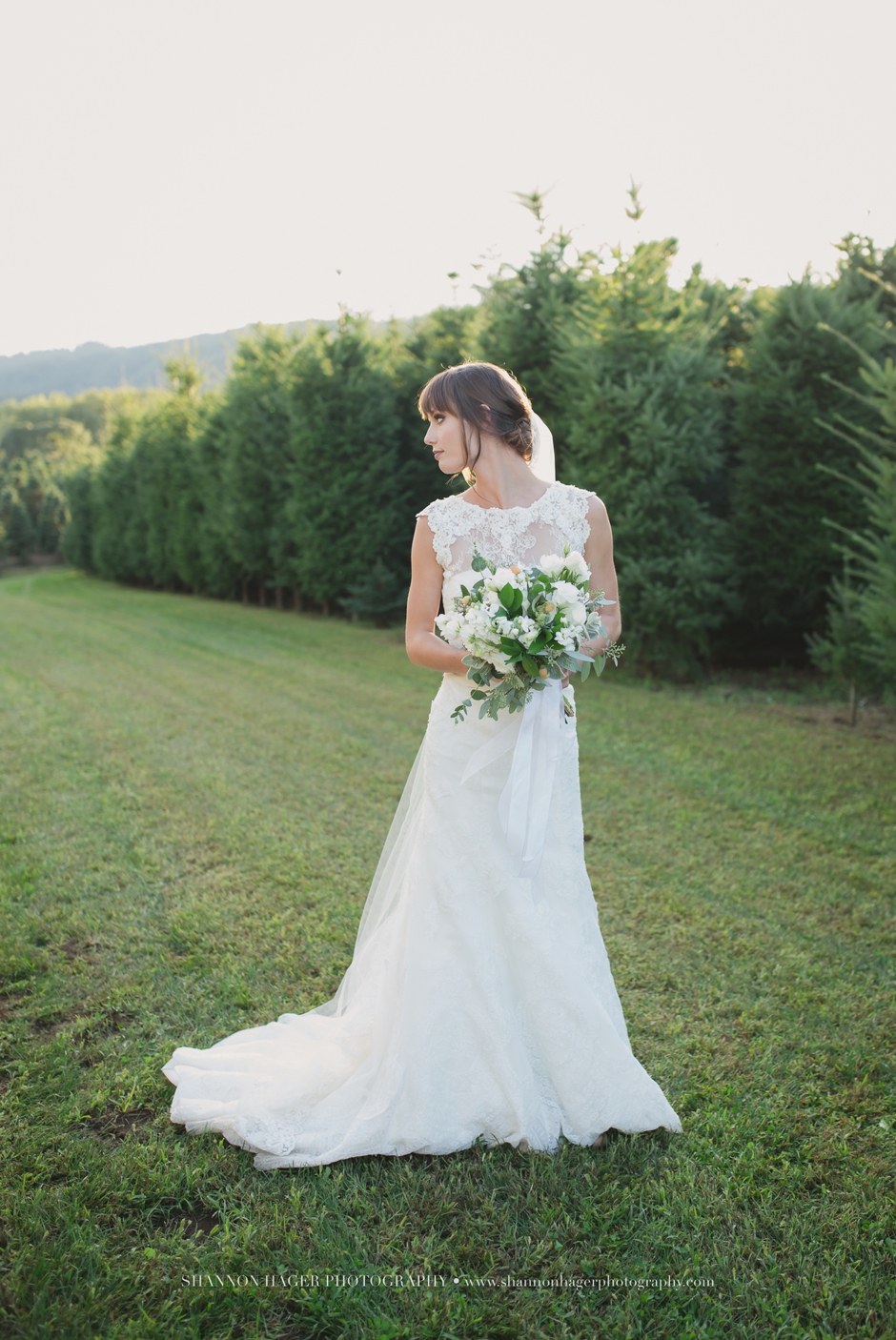 outdoor wedding photographer portland oregon, elegant farm wedding, shannon hager photography
