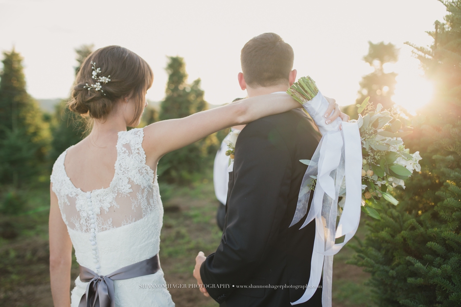 outdoor wedding photographer portland oregon, elegant farm wedding, shannon hager photography