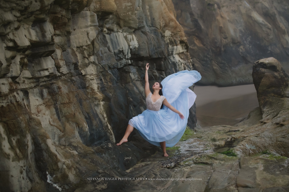 beach dance photographer, oregon coast photographer, senior, hug point