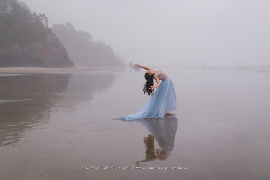 beach dance photographer, oregon coast photographer, senior, hug point
