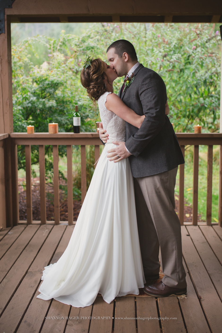 oregon elopement photographer, fall mountain gorge wedding, shannon hager photography