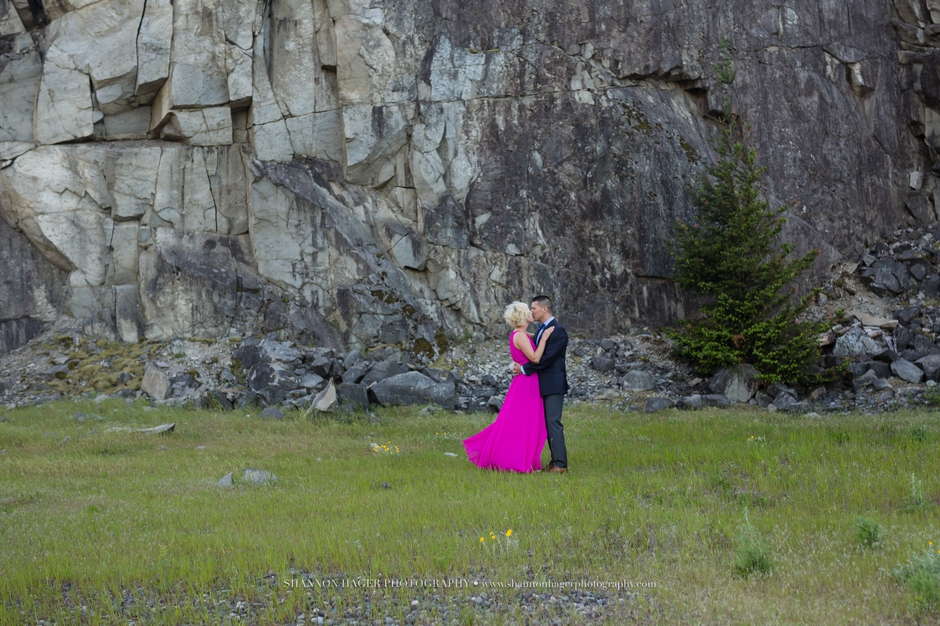 portland engagement photographer, columbia gorge wedding, government cove, shannon hager photography