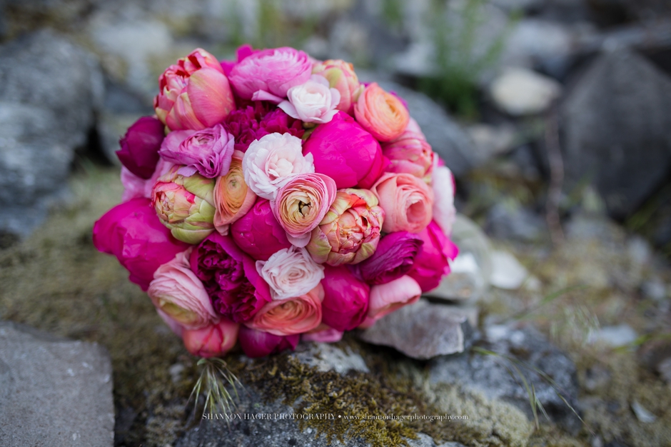 portland engagement photographer, columbia gorge wedding, government cove, shannon hager photography, brenna burnett designs