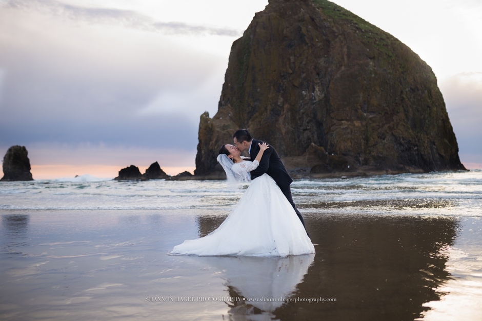 oregon destination elopement, oregon coast wedding photographer, portland wedding photographer, shannon hager photography