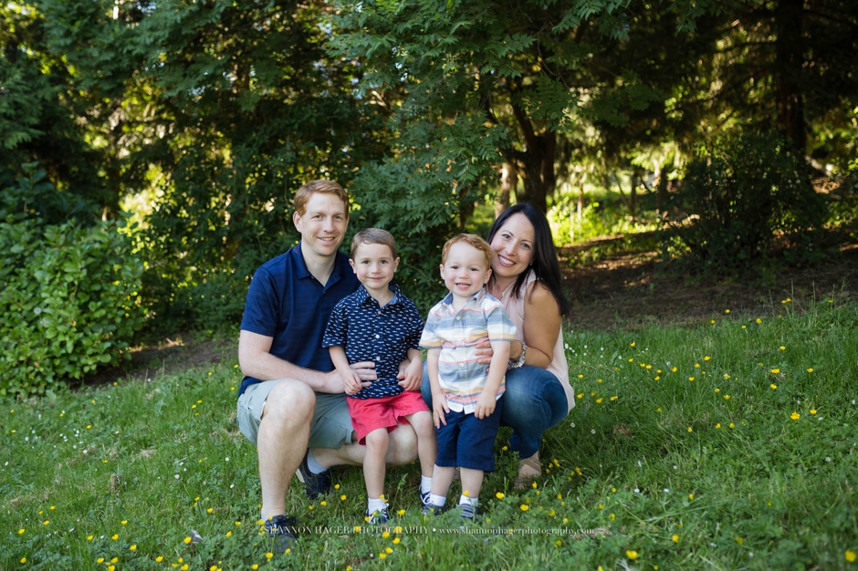 portland family photographer, family portraits portland oregon, cathedral park photo session, shannon hager photography