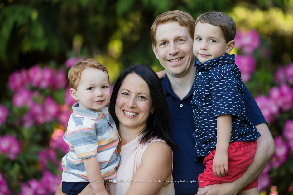 portland family photographer, family portraits portland oregon, cathedral park photo session, shannon hager photography