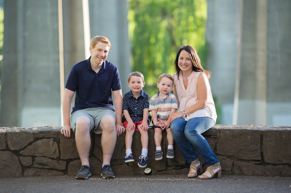 portland family photographer, family portraits portland oregon, cathedral park photo session, shannon hager photography