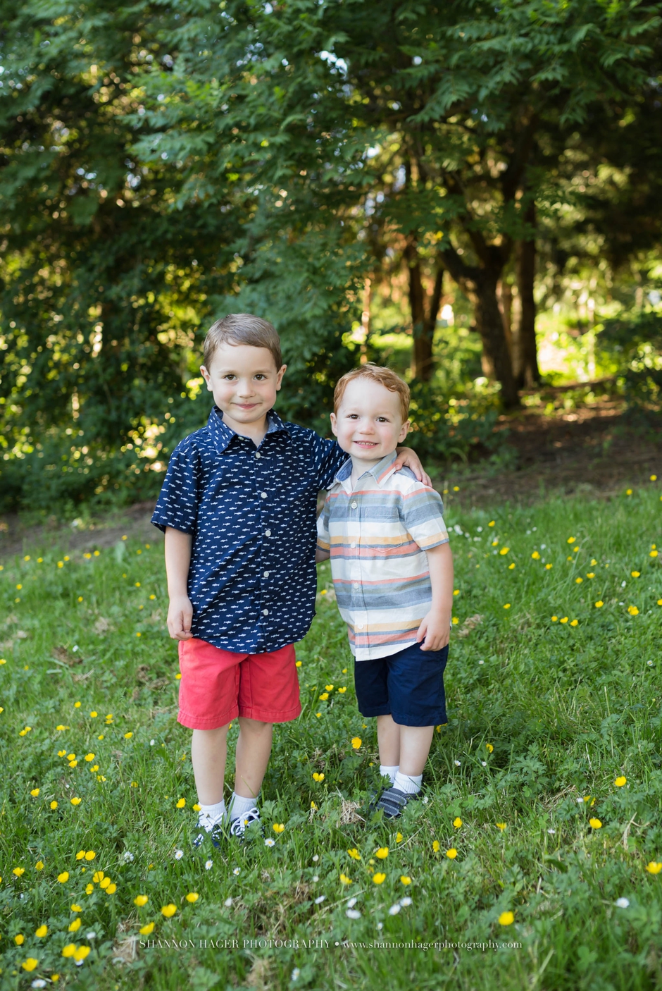 portland family photographer, family portraits portland oregon, cathedral park photo session, shannon hager photography