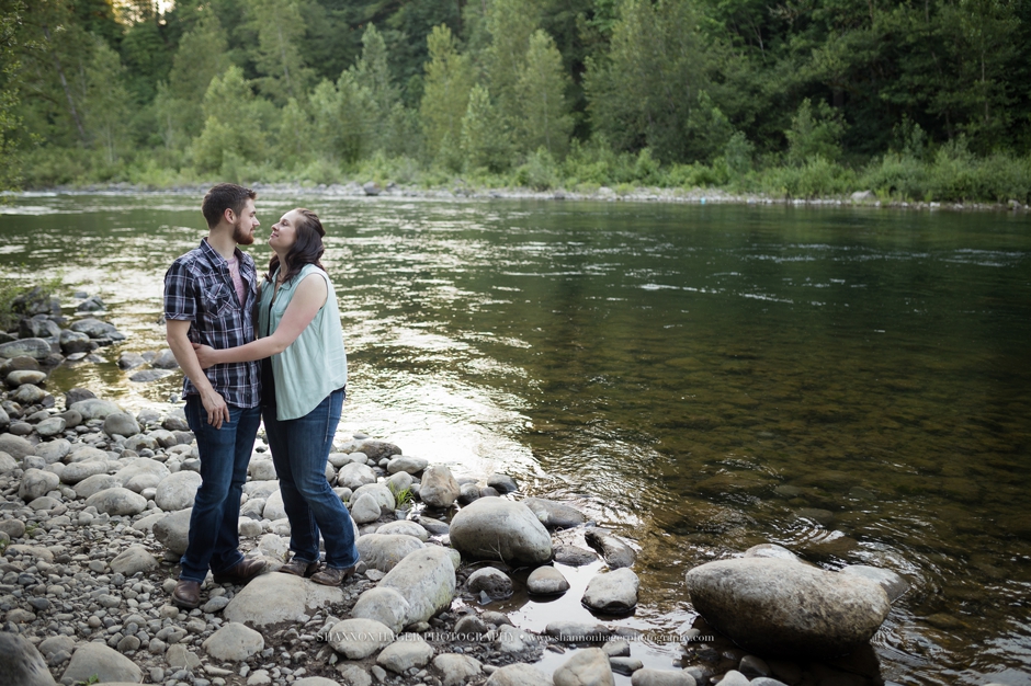 rustic barn session, portland engagement session, milo mciver state park, couples photos oregon