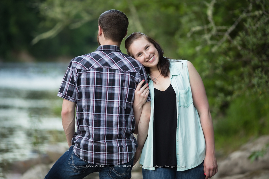 rustic barn session, portland engagement session, milo mciver state park, couples photos oregon