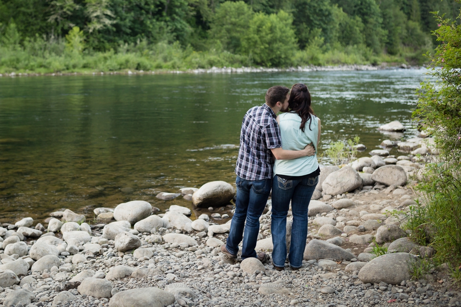 rustic barn session, portland engagement session, milo mciver state park, couples photos oregon