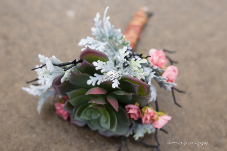 oregon coast destination elopement, beach wedding cannon beach, shannon hager photography