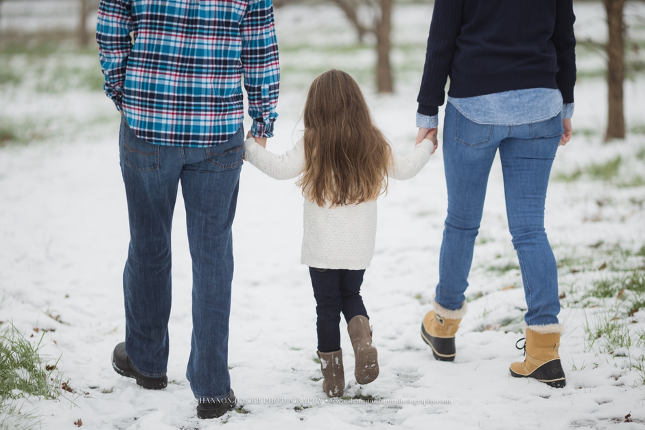 portland family photographer, winter snow family session oregon, shannon hager photography