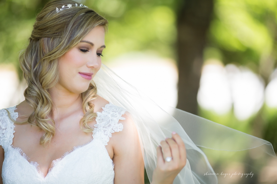 first look water oasis venue, portland wedding photographer, shannon hager photography