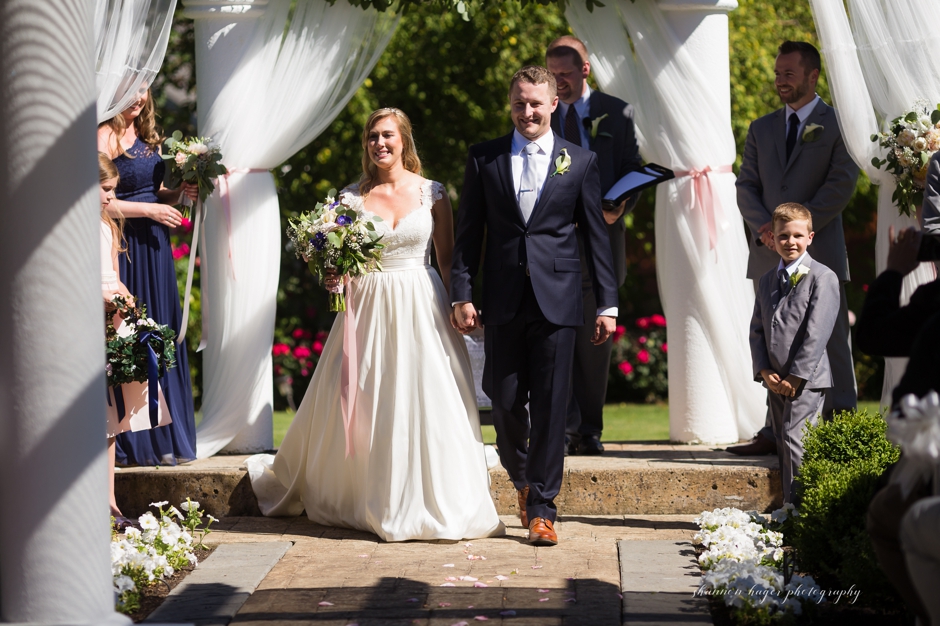 ceremony at the water oasis, portland wedding photographer, shannon hager photography