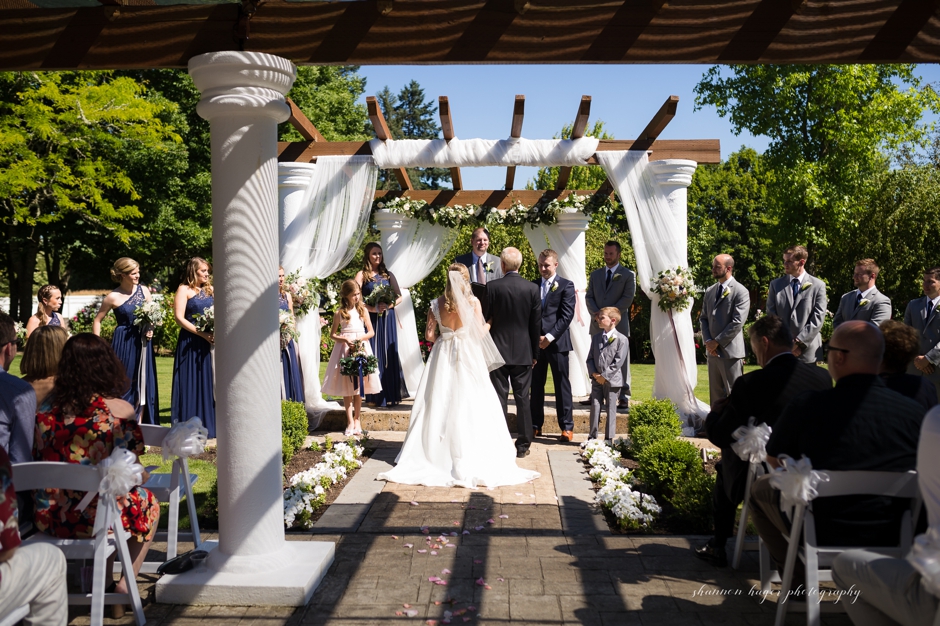 ceremony at the water oasis, portland wedding photographer, shannon hager photography