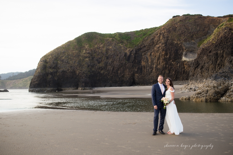 cannon beach elopement, oregon coast elopement photographer, oregon coast wedding, shannon hager photography