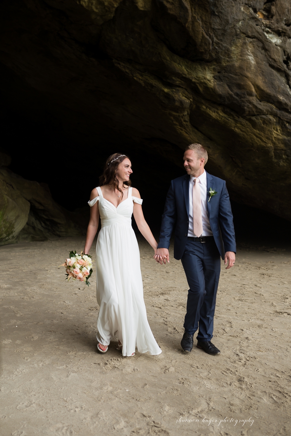 cannon beach elopement, oregon coast elopement photographer, oregon coast wedding, shannon hager photography