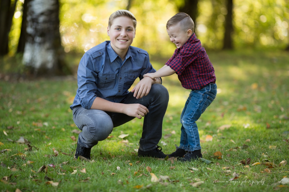 cathedral park portland fall family session, portland family photographer, shannon hager photography