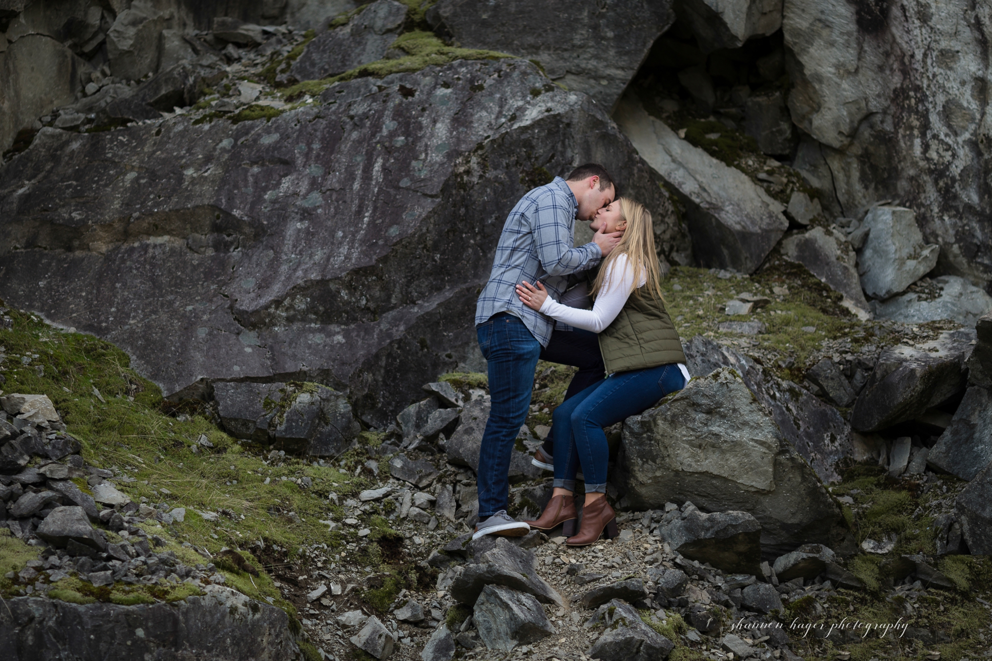 columbia gorge engagement session, portland engagement photos, portland wedding photographer, government cove, oregon coast photographer