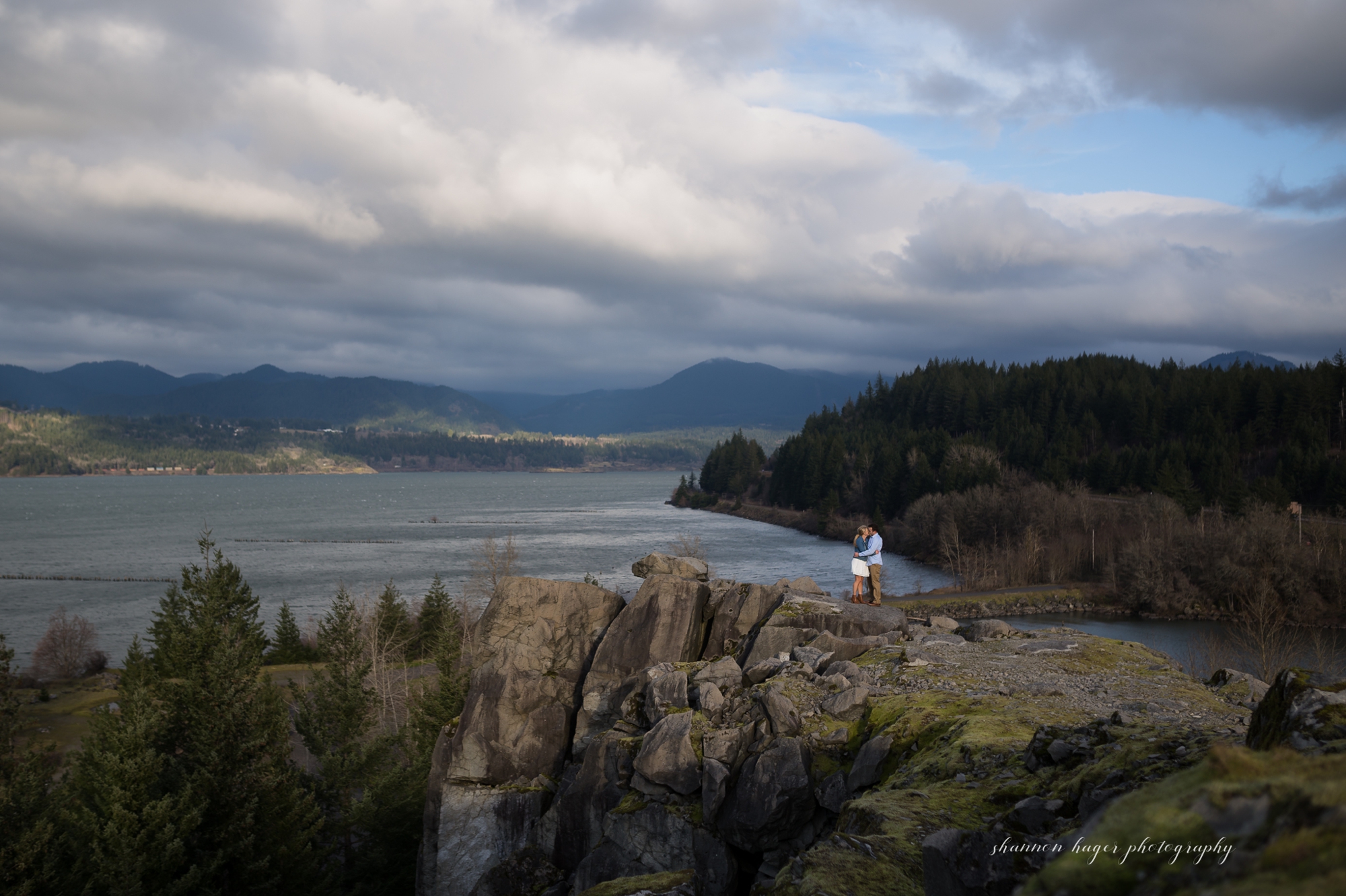 columbia gorge engagement session, portland engagement photos, portland wedding photographer, government cove, oregon coast photographer