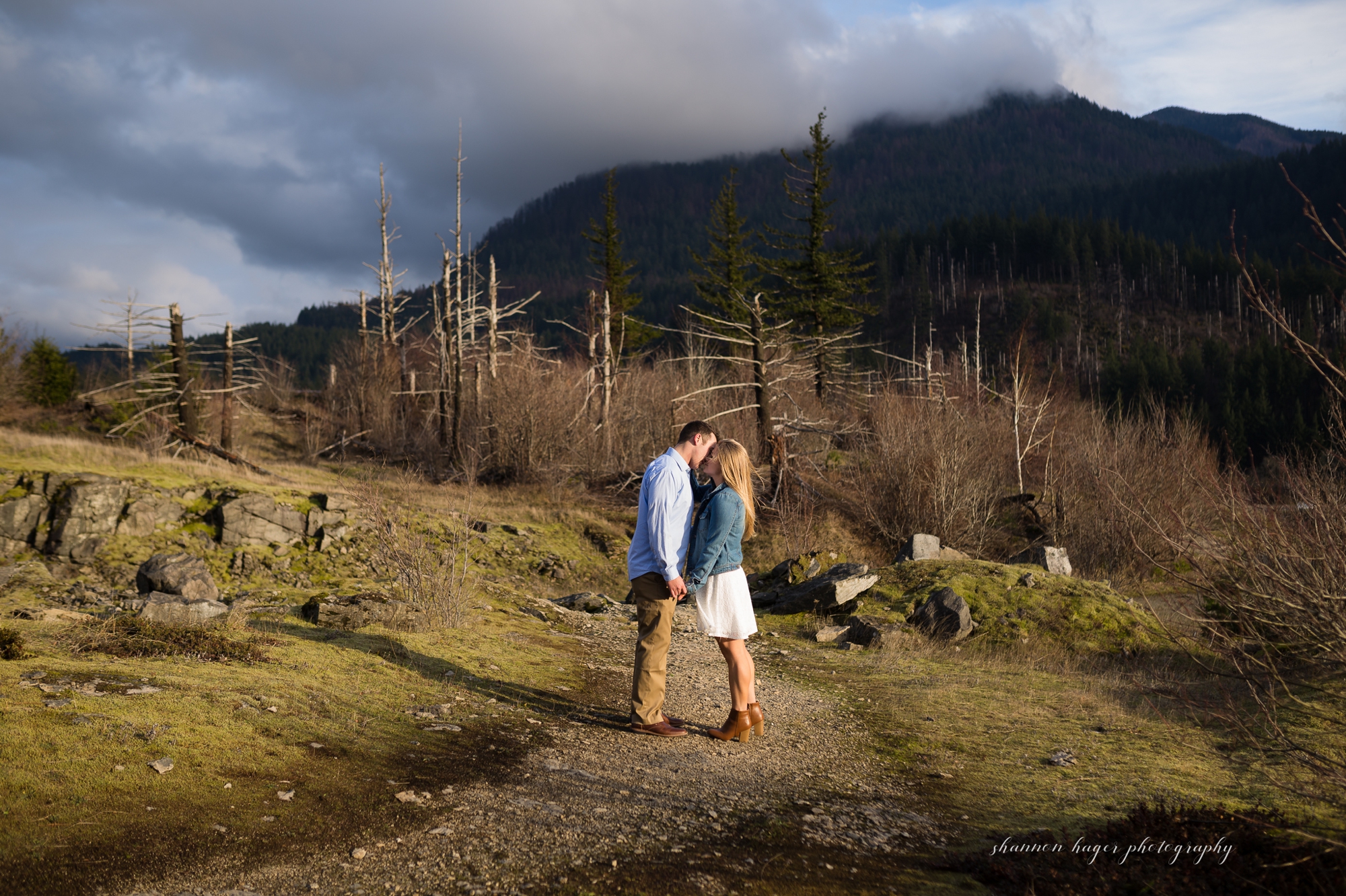 columbia gorge engagement session, portland engagement photos, portland wedding photographer, government cove, oregon coast photographer