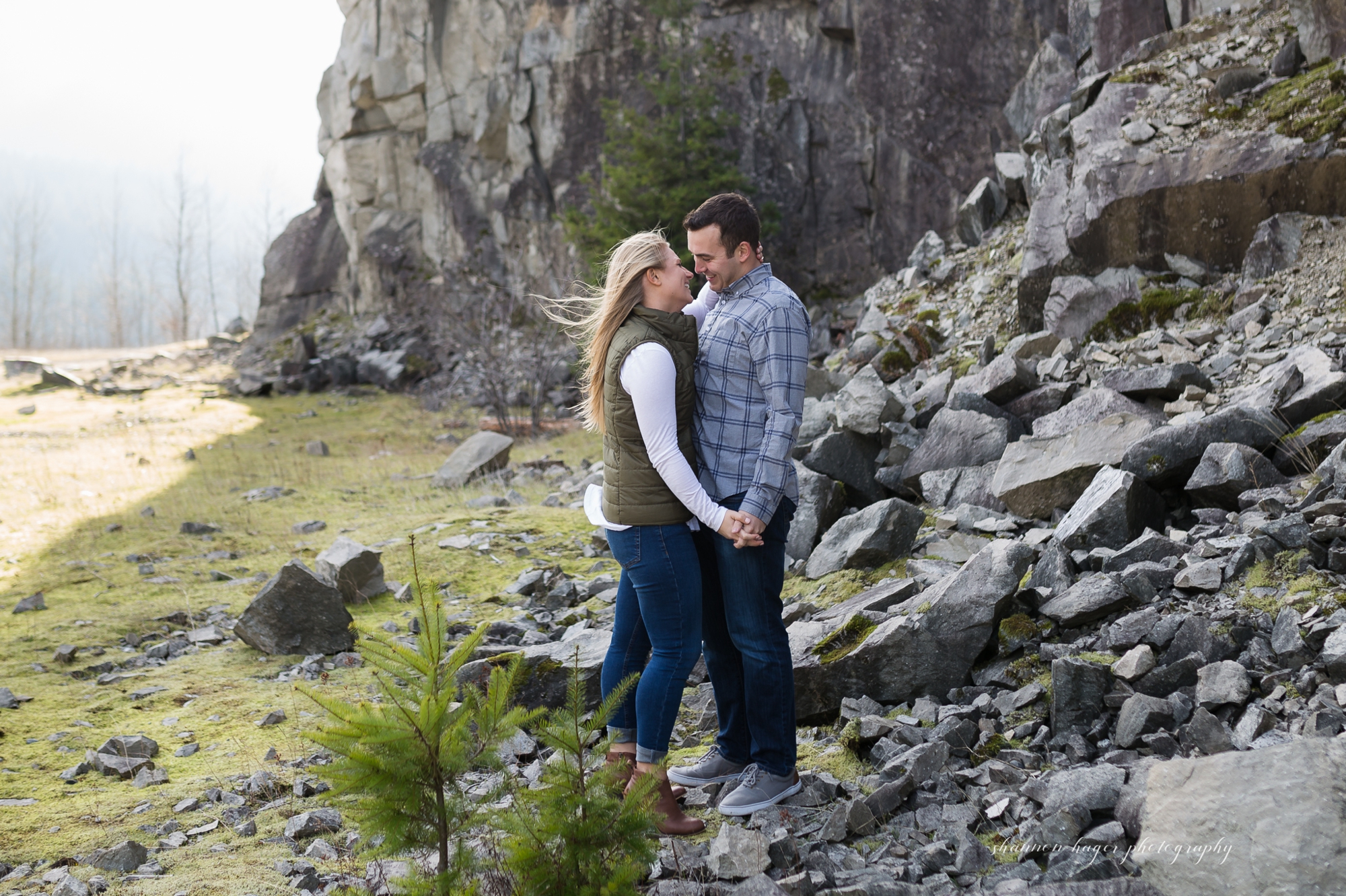 columbia gorge engagement session, portland engagement photos, portland wedding photographer, government cove, oregon coast photographer