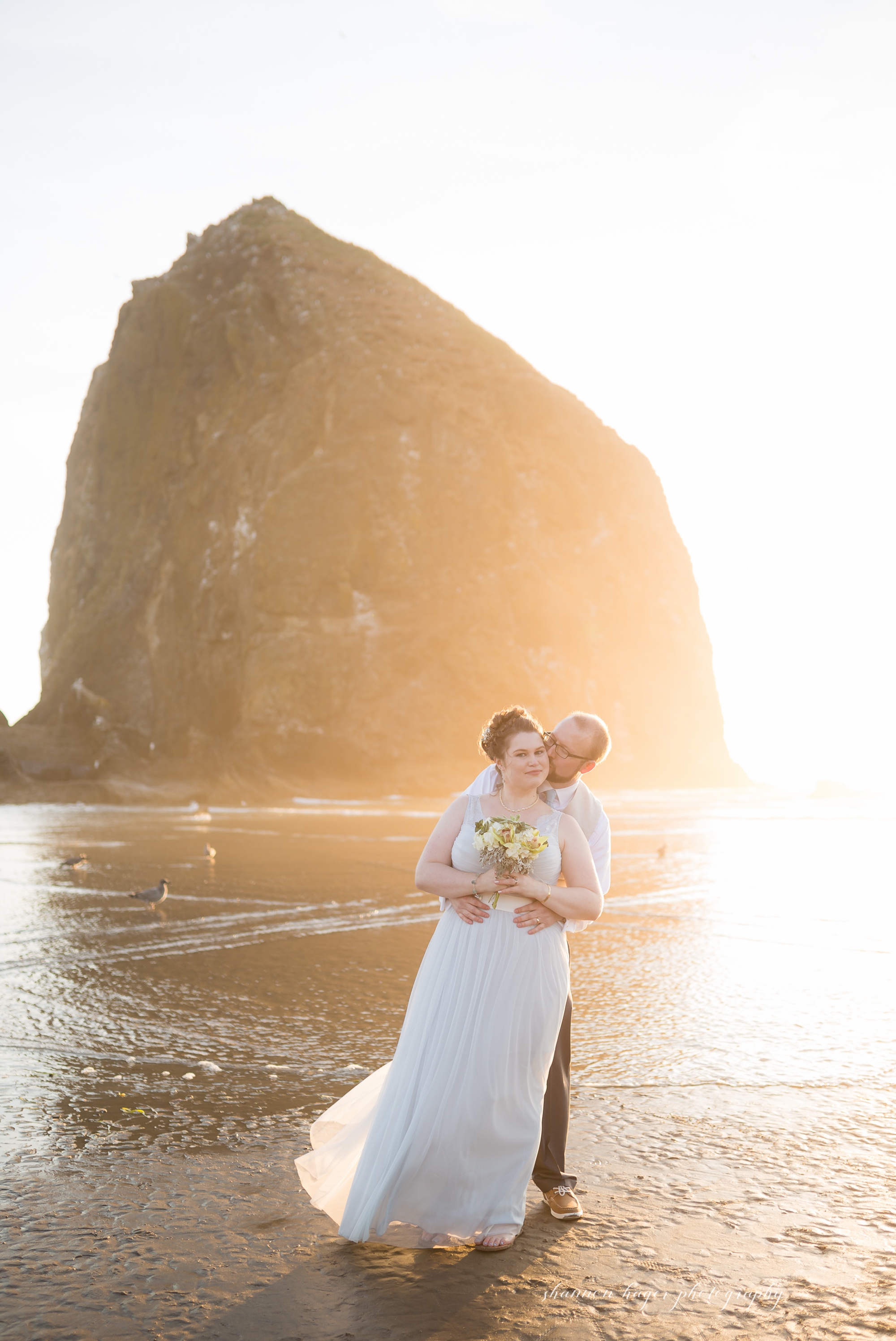 oregon coast elopement photographer, cannon beach wedding photographer, oregon elopements on the beach